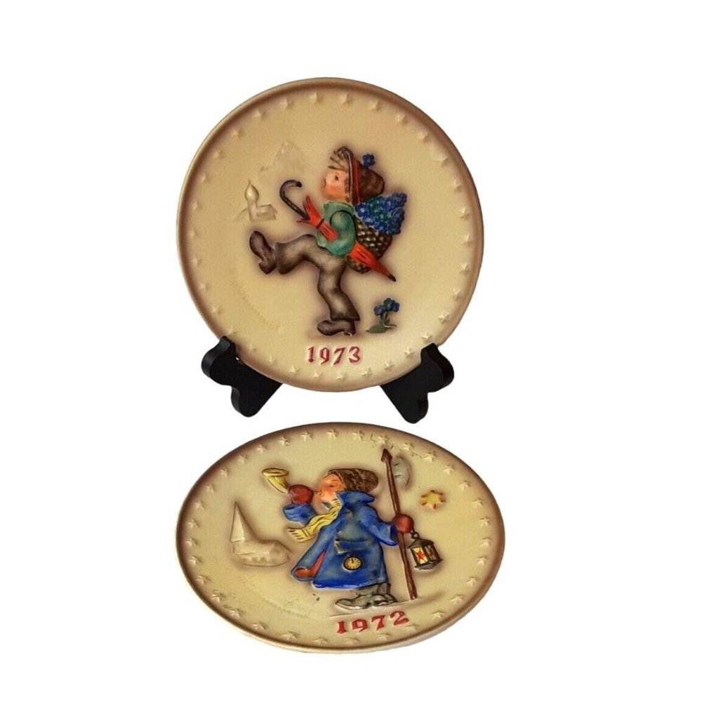 Vintage Goebel MJ Hummel 1972 & 1973 Annual Collector‎ Plates West Germany 7.5"